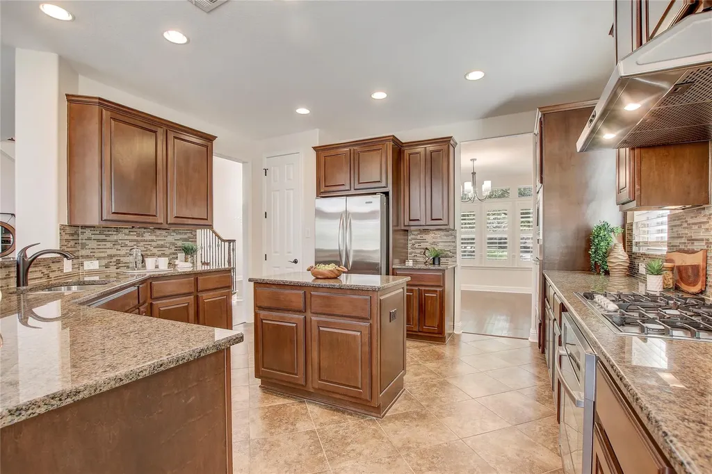 6613 Mitra Drive Austin TX 78739
