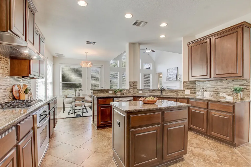6613 Mitra Drive Austin TX 78739