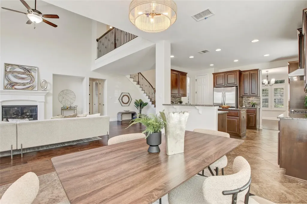 6613 Mitra Drive Austin TX 78739