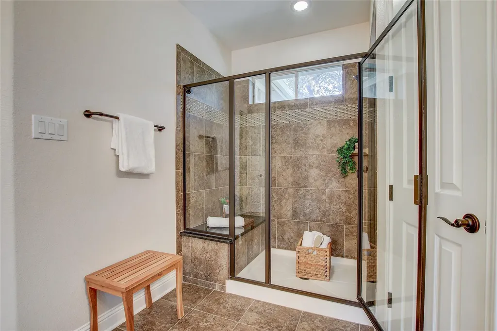 6613 Mitra Drive Austin TX 78739