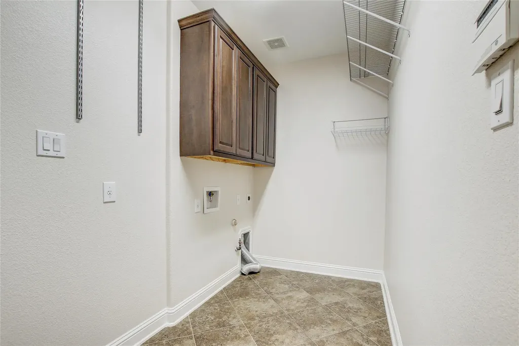 6613 Mitra Drive Austin TX 78739
