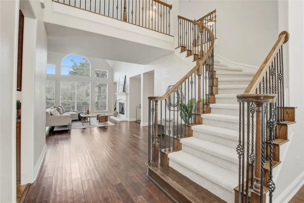 6613 Mitra Drive Austin TX 78739