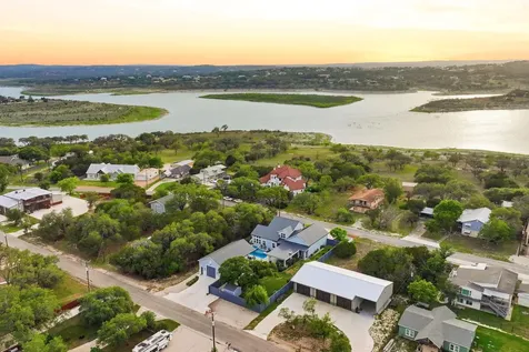 2551 Lakeshore Drive Canyon Lake TX 78133