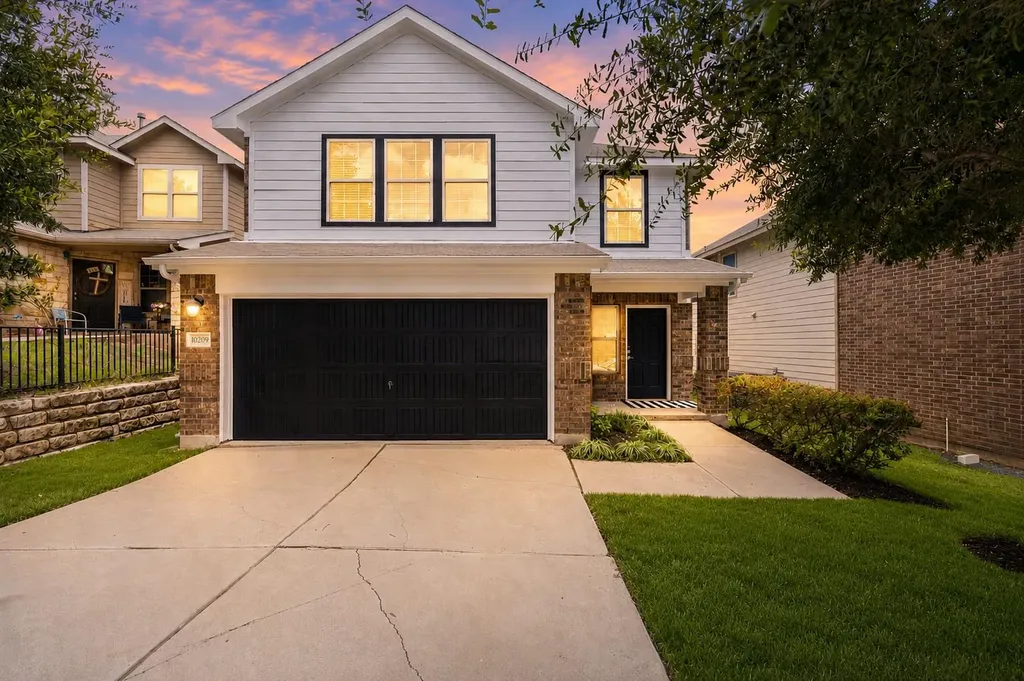 10209 Deer Chase Trail Austin TX 78747