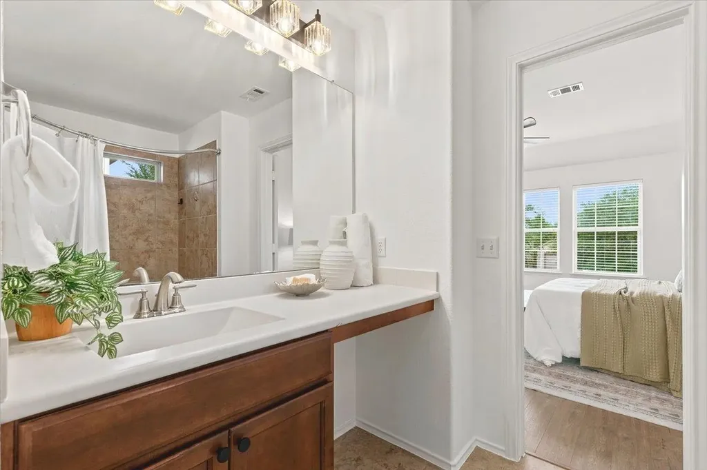 10209 Deer Chase Trail Austin TX 78747