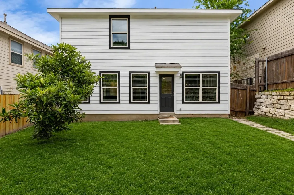 10209 Deer Chase Trail Austin TX 78747