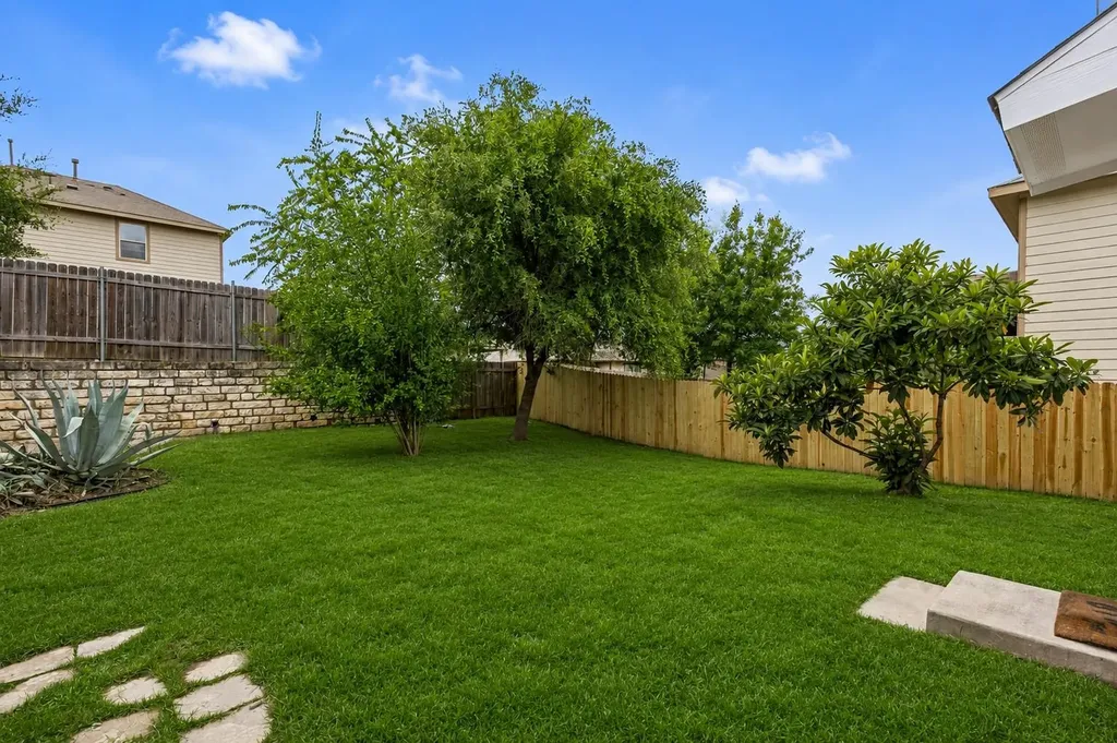 10209 Deer Chase Trail Austin TX 78747