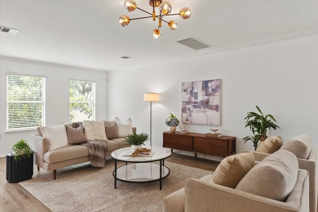 10209 Deer Chase Trail Austin TX 78747