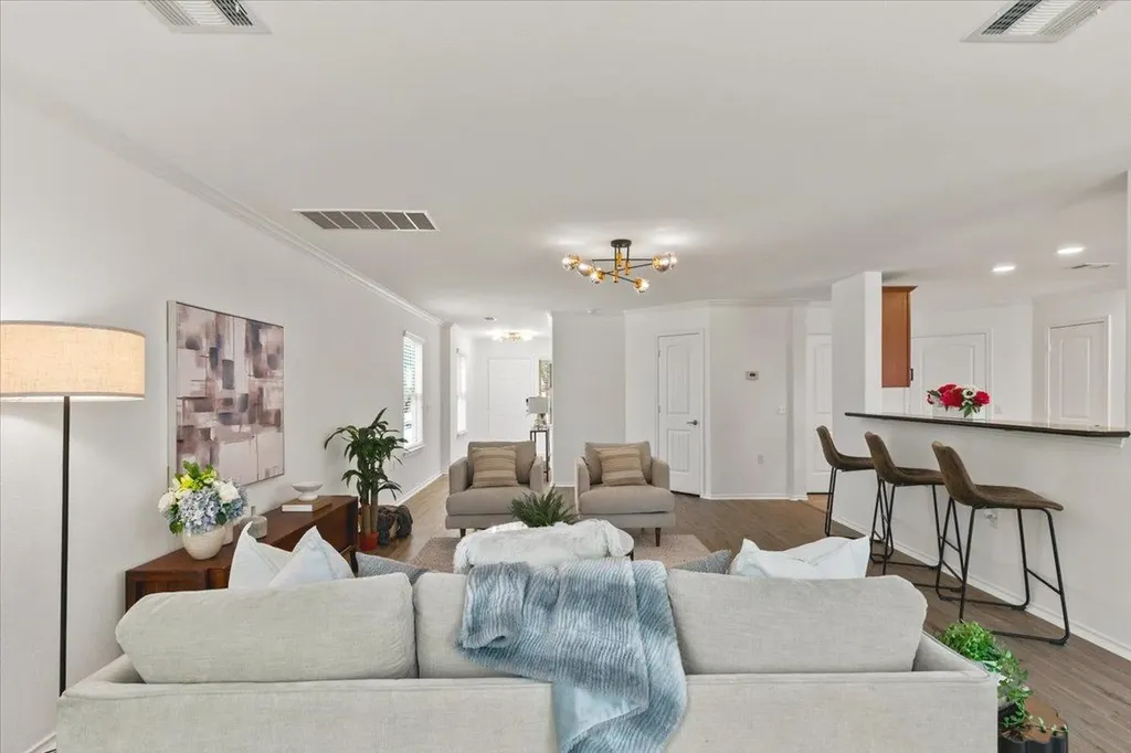 10209 Deer Chase Trail Austin TX 78747