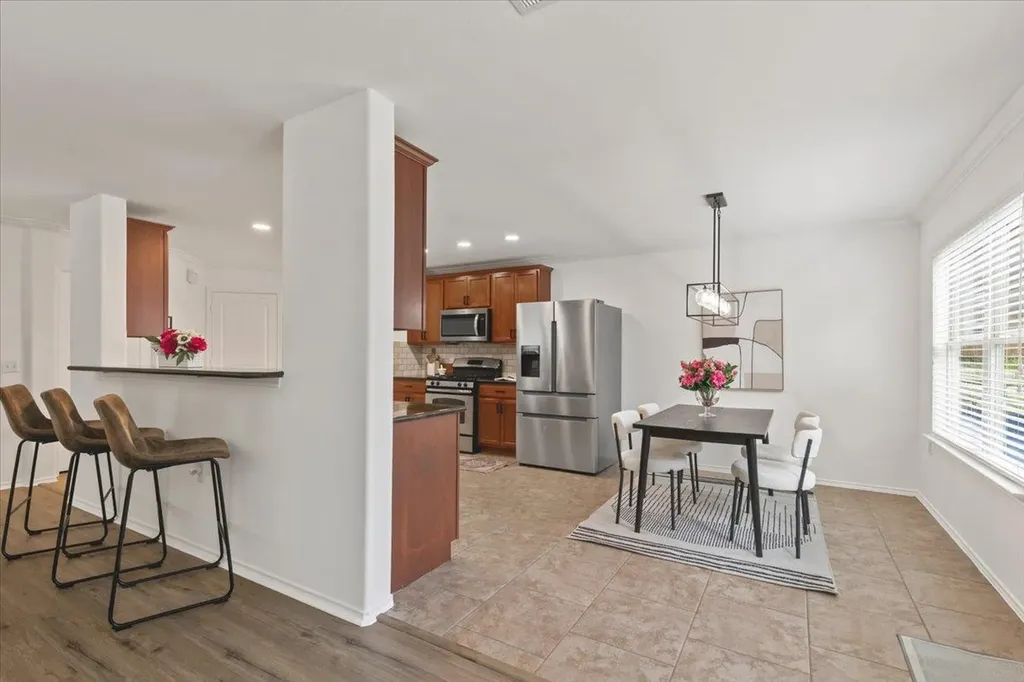 10209 Deer Chase Trail Austin TX 78747