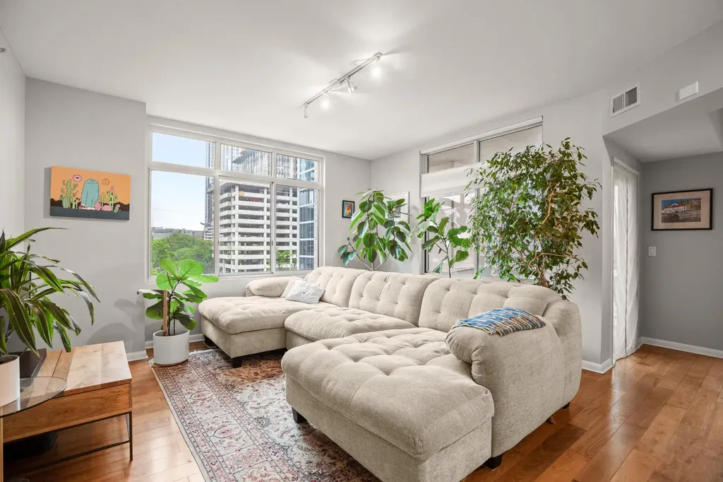 54 Rainey Street Austin TX 78701