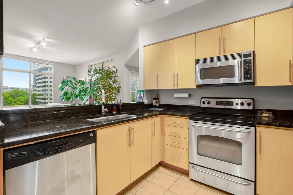 54 Rainey Street Austin TX 78701