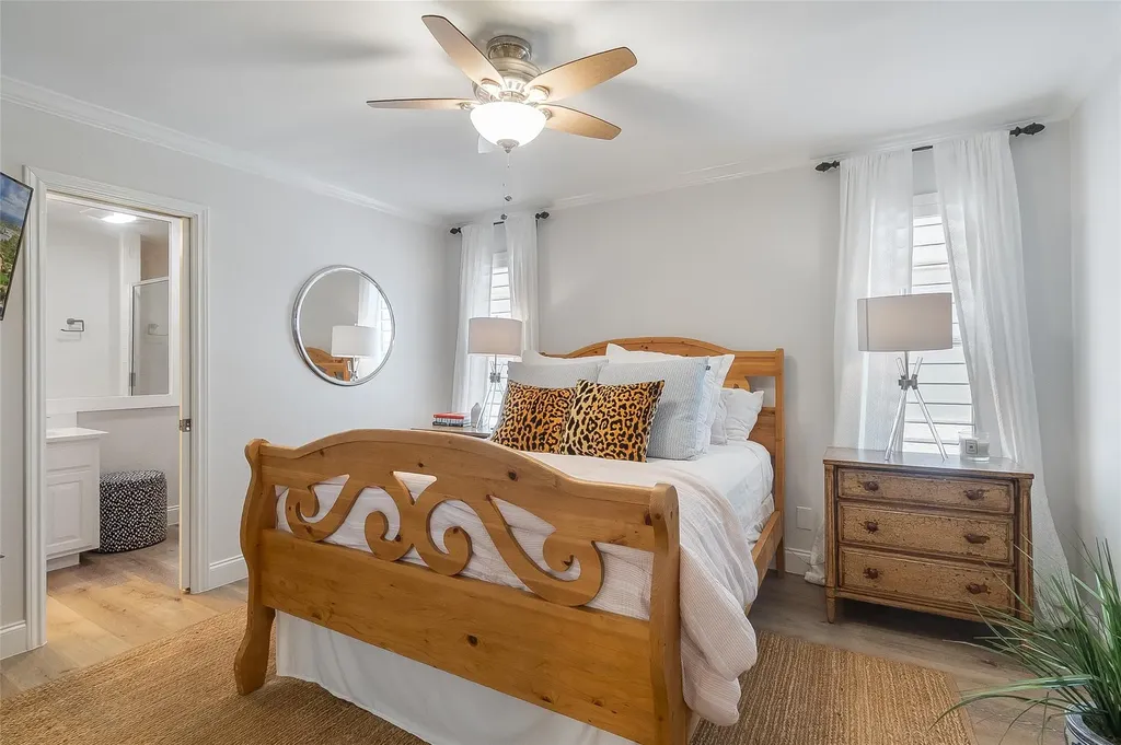 2509 Diagonal Horseshoe Bay TX 78657