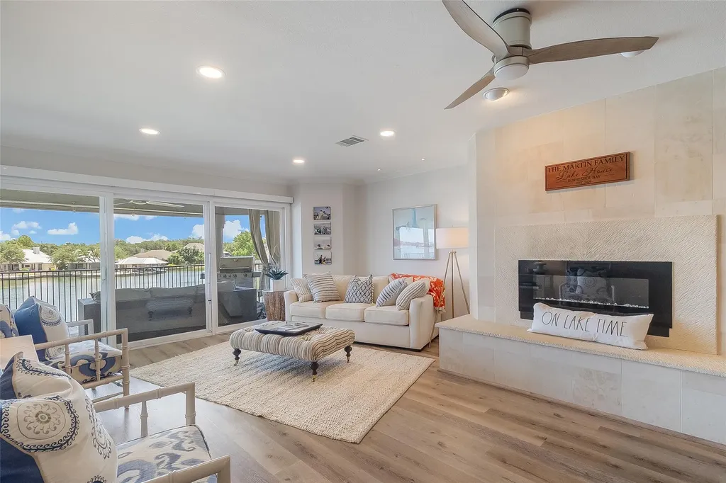 2509 Diagonal Horseshoe Bay TX 78657