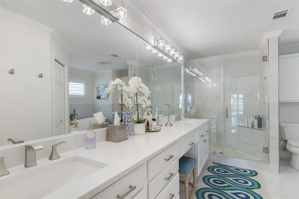 2509 Diagonal Horseshoe Bay TX 78657