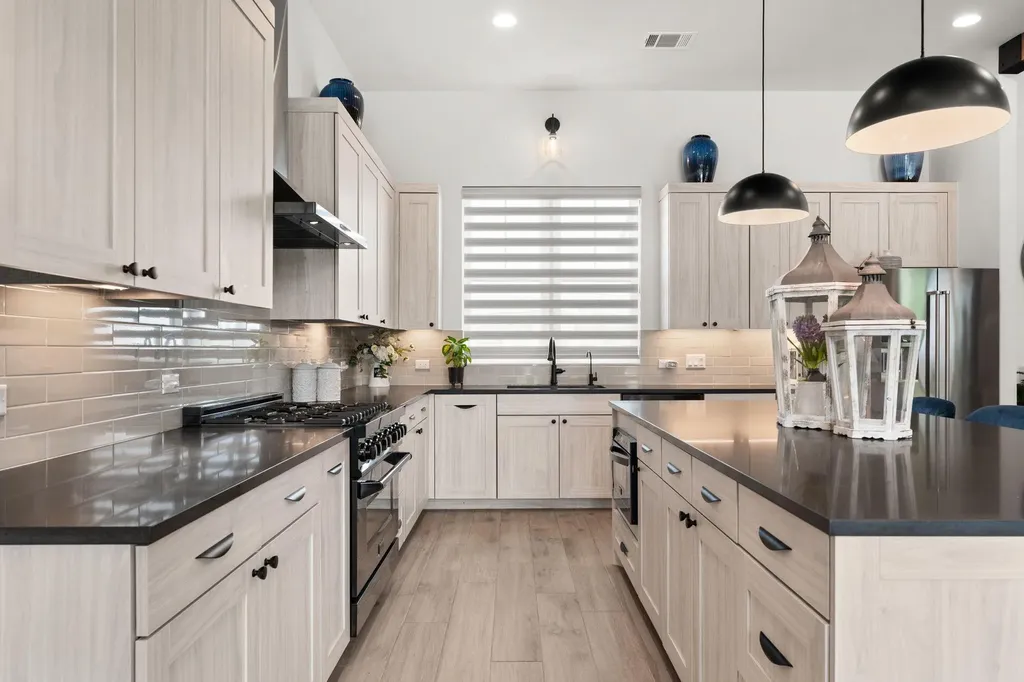 305 Spicewood Trails Drive Spicewood TX 78669