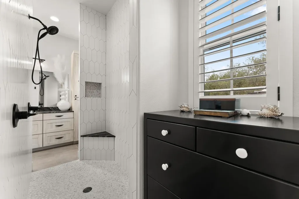 305 Spicewood Trails Drive Spicewood TX 78669