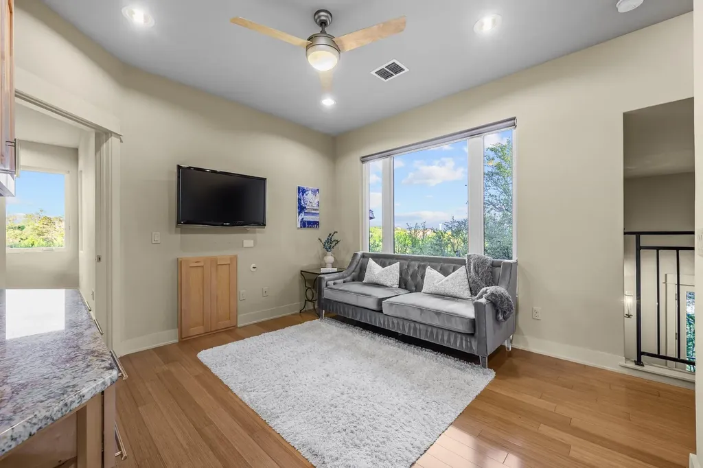 18301 Flagler Drive Austin TX 78738