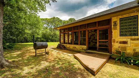 1908 County Road 305 Rockdale TX 76567