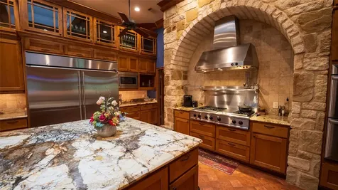 1908 County Road 305 Rockdale TX 76567