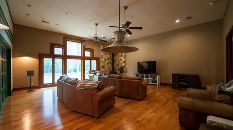 1908 County Road 305 Rockdale TX 76567
