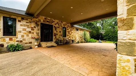 1908 County Road 305 Rockdale TX 76567