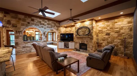 1908 County Road 305 Rockdale TX 76567