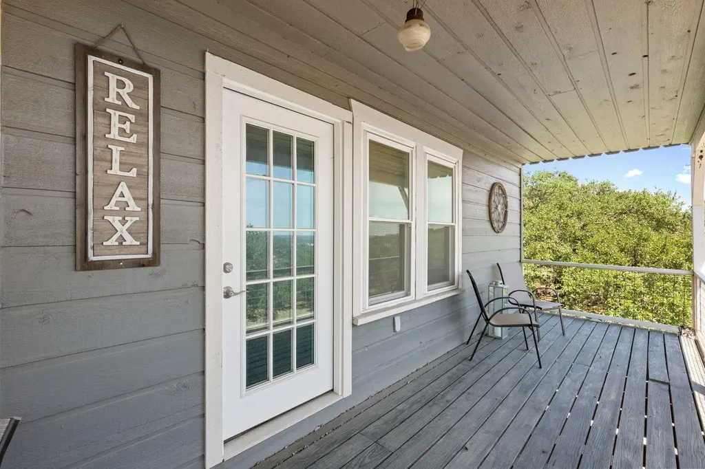 650 Springlake Drive Dripping Springs TX 78620