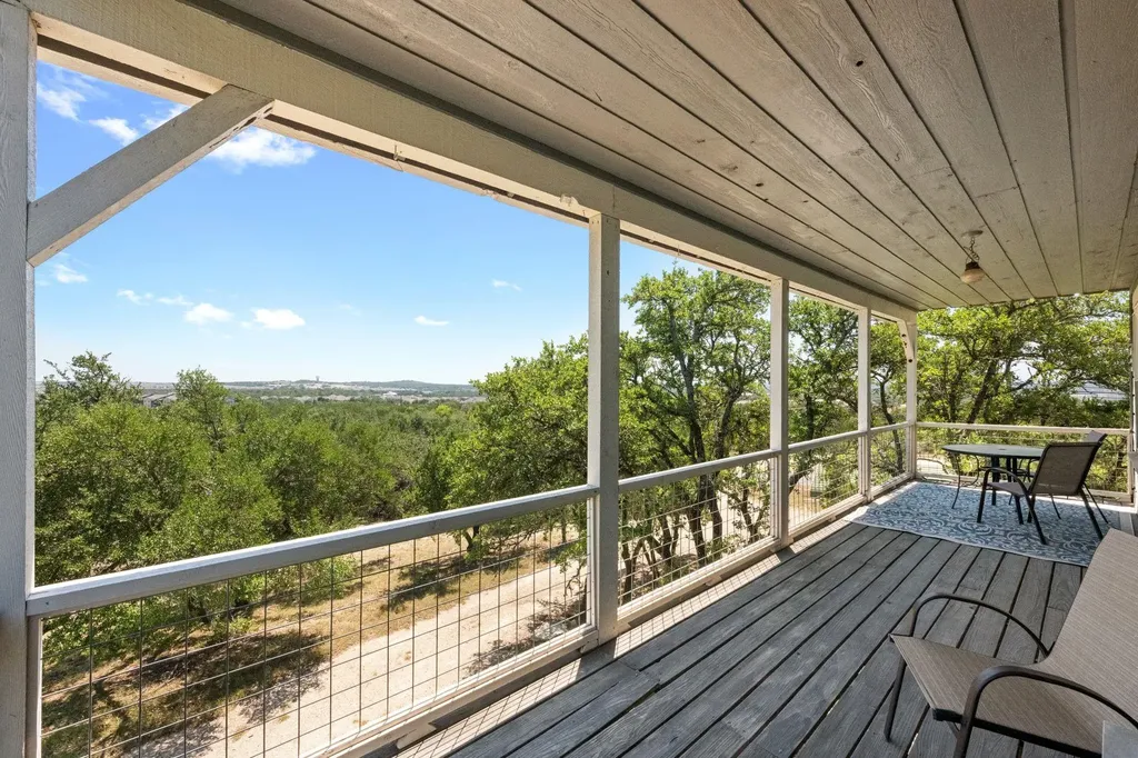 650 Springlake Drive Dripping Springs TX 78620