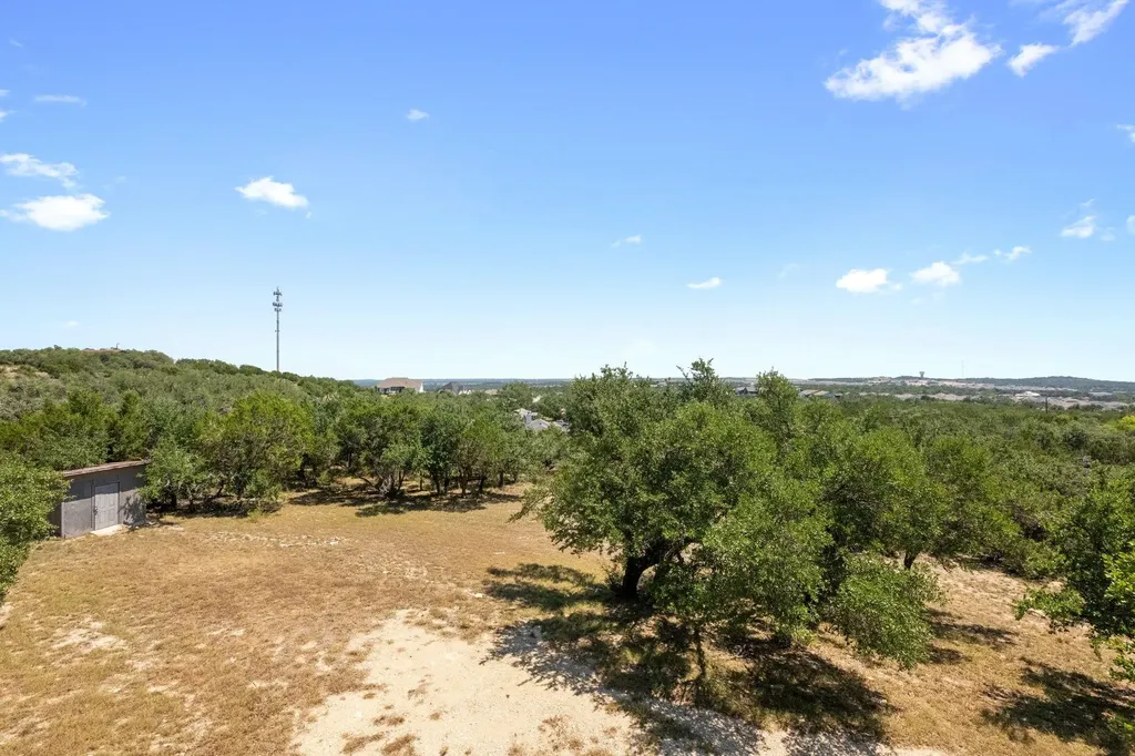 650 Springlake Drive Dripping Springs TX 78620