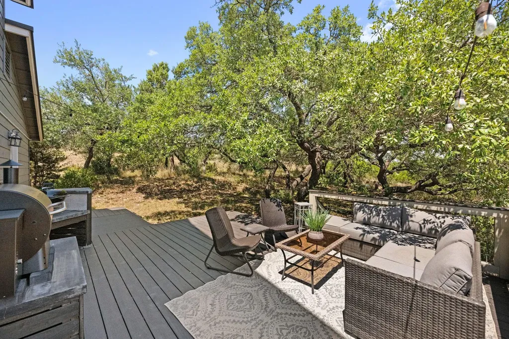 650 Springlake Drive Dripping Springs TX 78620