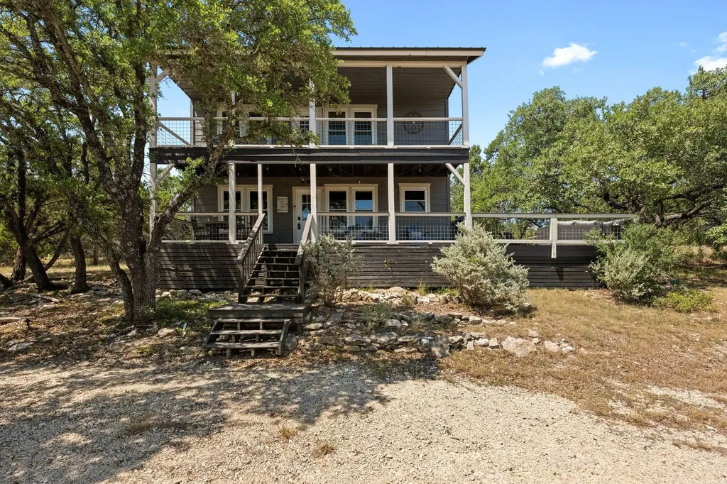 650 Springlake Drive Dripping Springs TX 78620