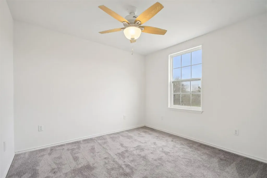 1470 Oak Grove Road Leander TX 78641