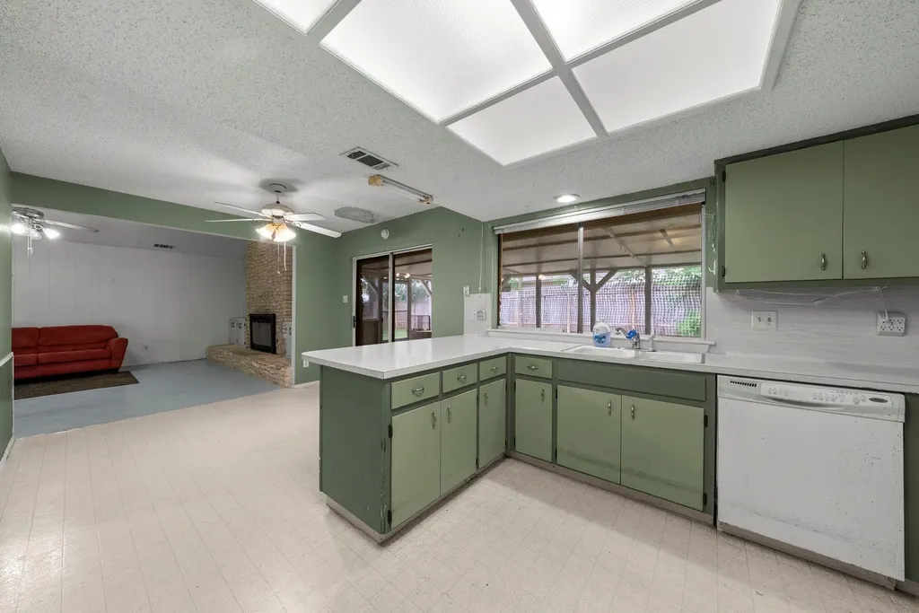 12332 Deerbrook Trail Austin TX 78750