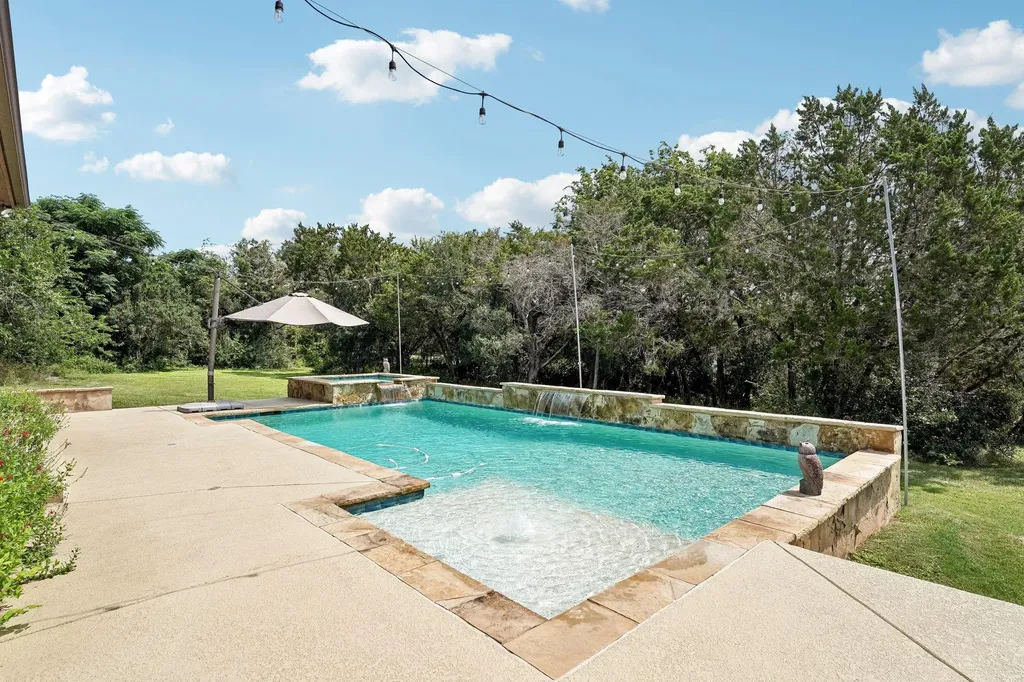 251 County Road 262 Georgetown TX 78633