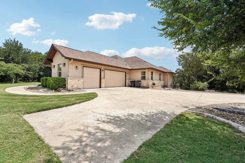 251 County Road 262 Georgetown TX 78633
