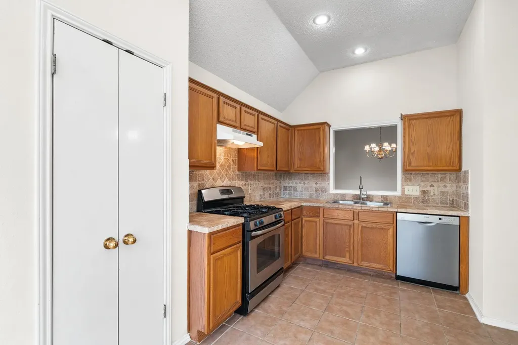 2802 Alexander Drive Leander TX 78641