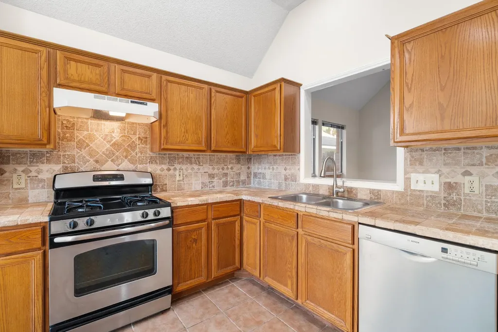 2802 Alexander Drive Leander TX 78641