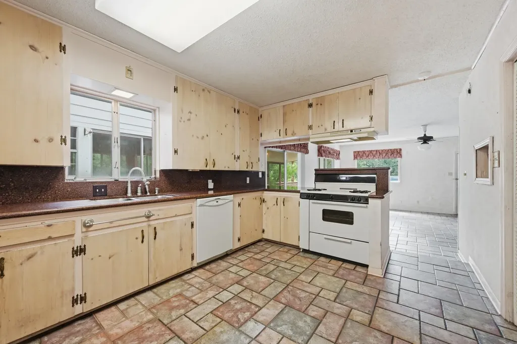 3201 Hatley Drive Austin TX 78746