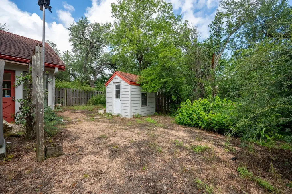 3201 Hatley Drive Austin TX 78746