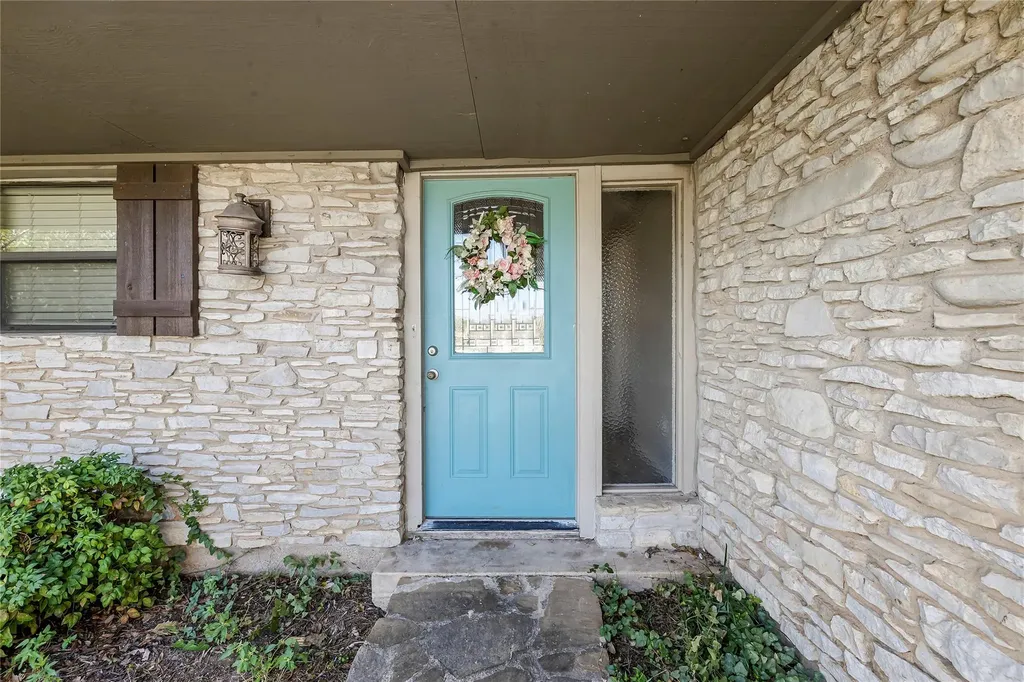 1401 Brazos Street Marble Falls TX 78654