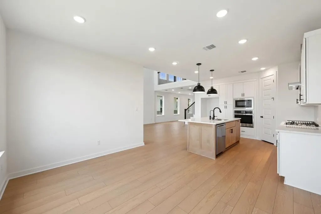 169 Grayson Elm Pass Dripping Springs TX 78620
