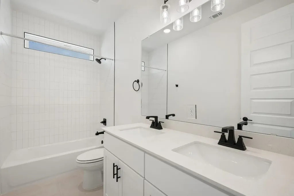 169 Grayson Elm Pass Dripping Springs TX 78620