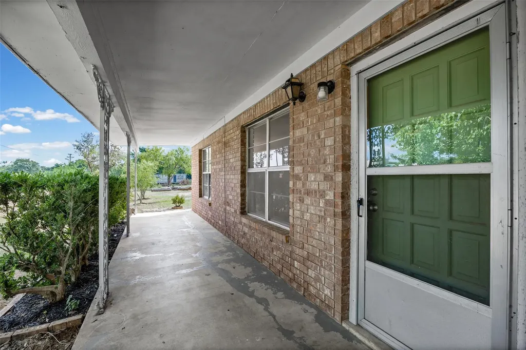 1406 Kingfish Drive Marble Falls TX 78654