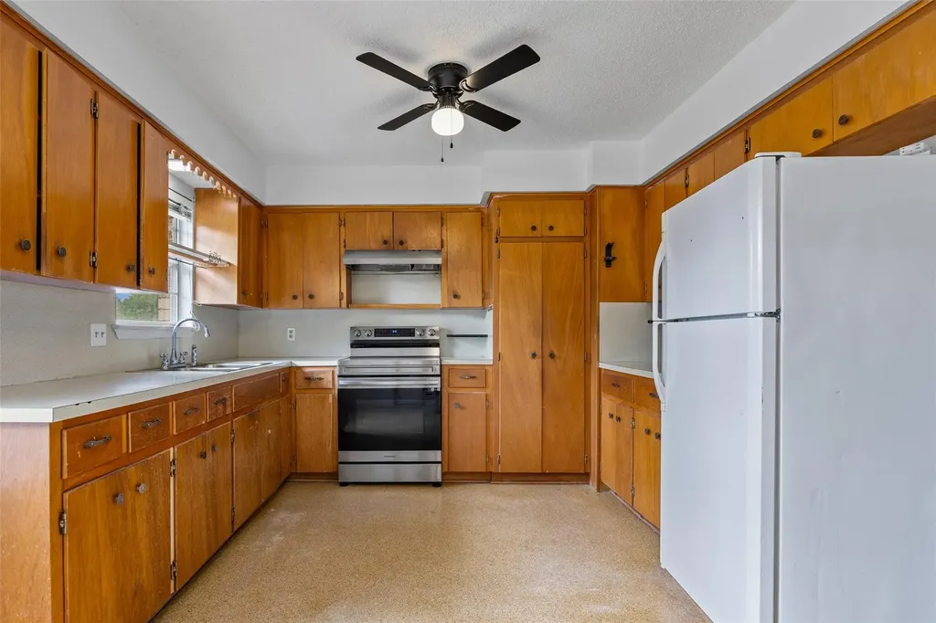 1406 Kingfish Drive Marble Falls TX 78654