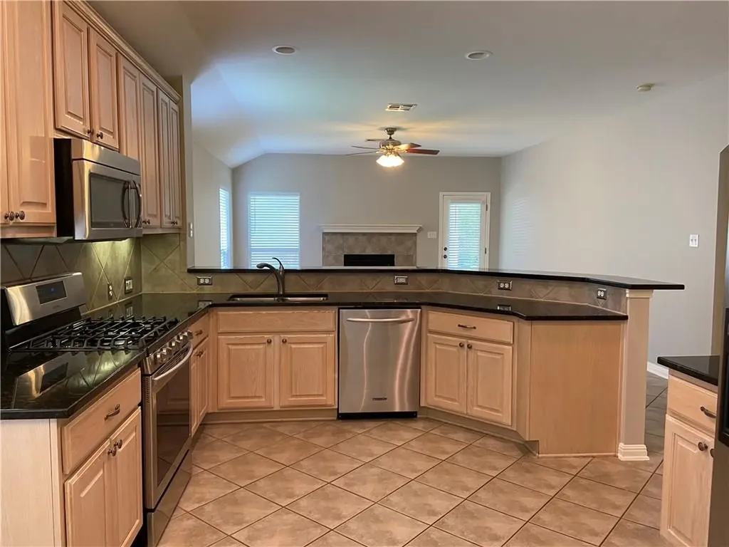 1727 Fallen Leaf Lane Round Rock TX 78665