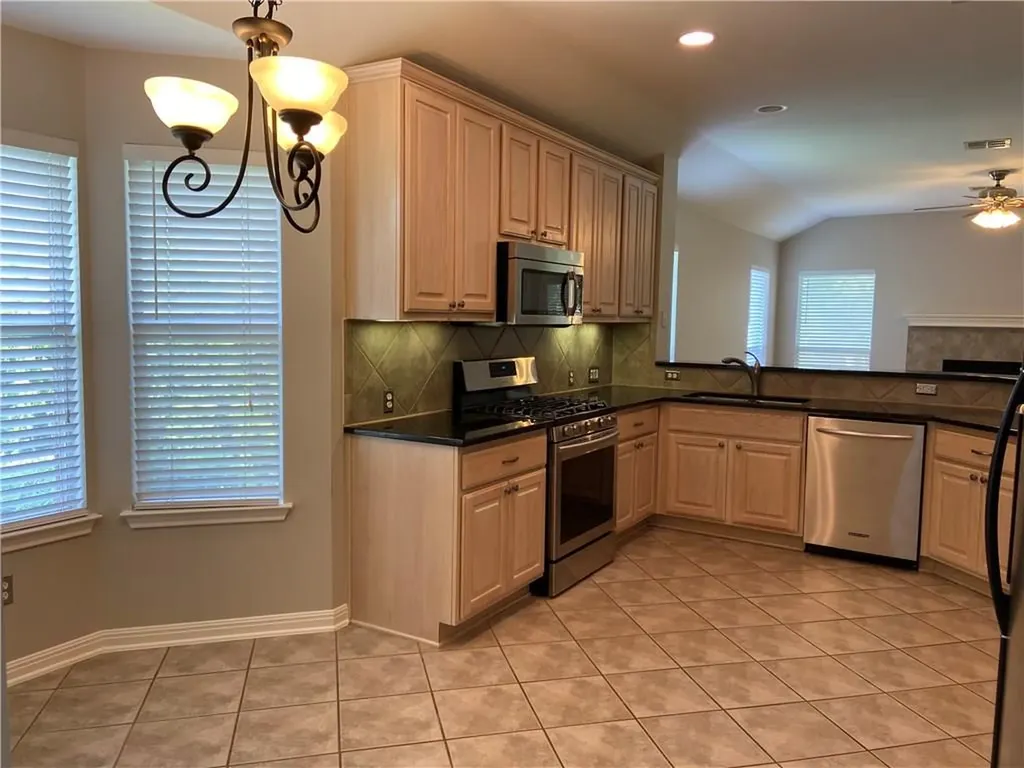 1727 Fallen Leaf Lane Round Rock TX 78665