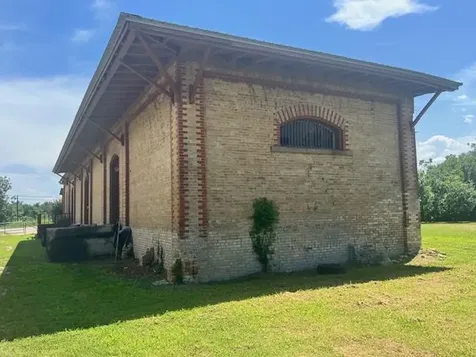 208 SW Texas Street Rockdale TX 76567