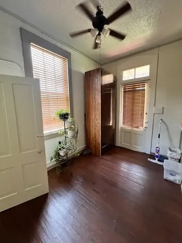 208 SW Texas Street Rockdale TX 76567