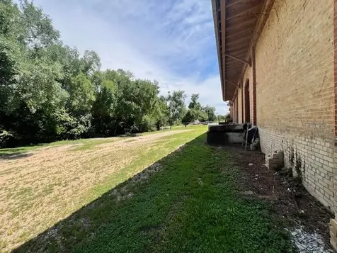 208 SW Texas Street Rockdale TX 76567